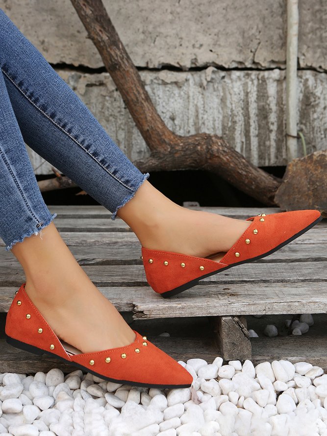 Plus Size Rivet Decor Pointed Toe Faux Suede Flats
