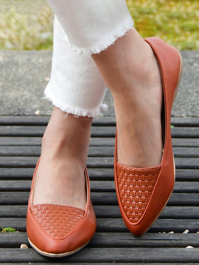 Casual Textured Pointed-Toe Flat Shoes