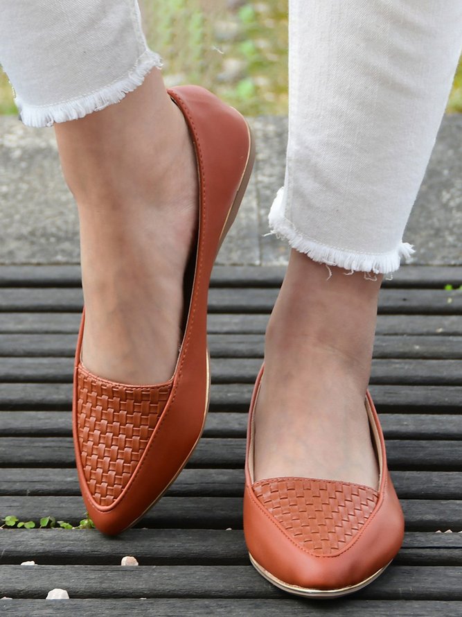 Casual Textured Pointed-Toe Flat Shoes