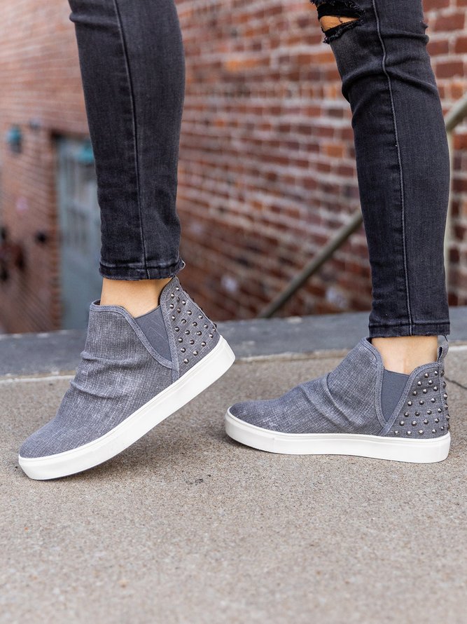Studded Decor Slip On High-Top Flat Canvas Shoes