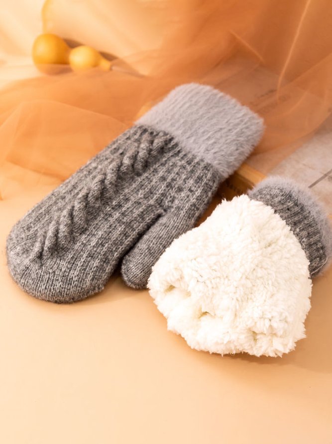 Casual Twisted Coral Fleece Knit Full Finger Gloves Autumn Winter Warm Accessories