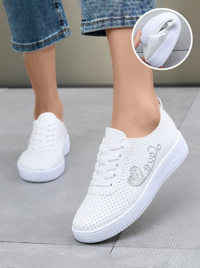 Love Embroidery Heart Pattern Breathable Soft Sole Skate Shoes