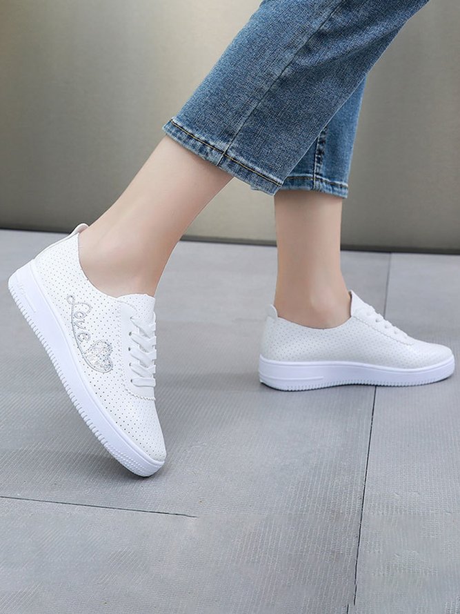 Love Embroidery Heart Pattern Breathable Soft Sole Skate Shoes