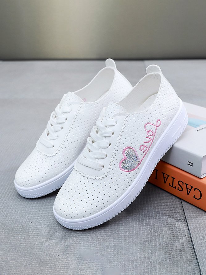 Love Embroidery Heart Pattern Breathable Soft Sole Skate Shoes