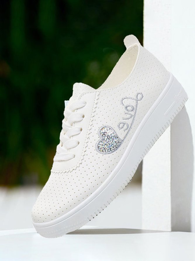 Love Embroidery Heart Pattern Breathable Soft Sole Skate Shoes