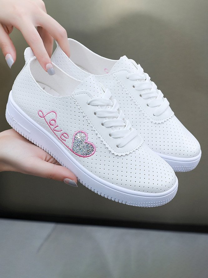 Love Embroidery Heart Pattern Breathable Soft Sole Skate Shoes