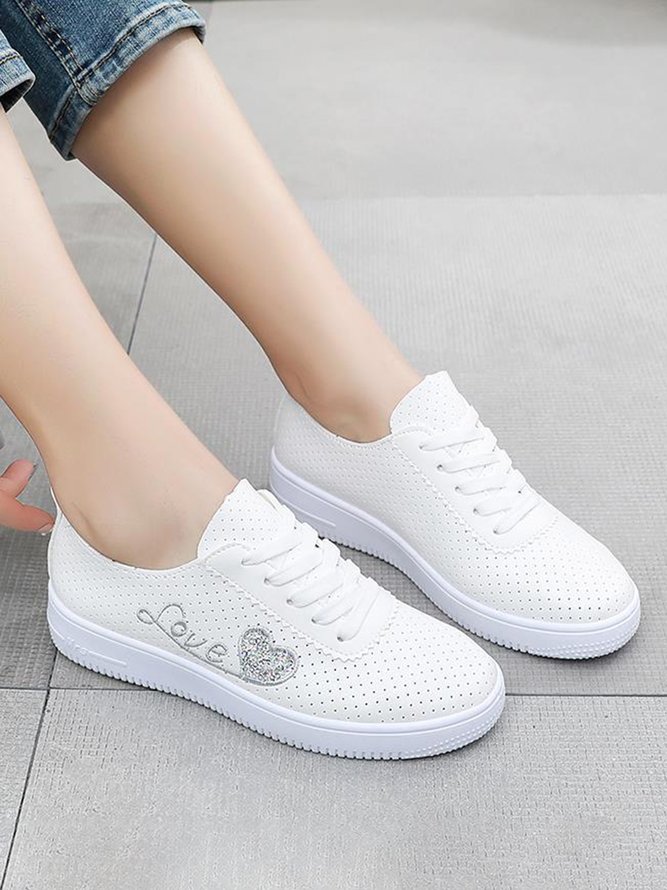 Love Embroidery Heart Pattern Breathable Soft Sole Skate Shoes