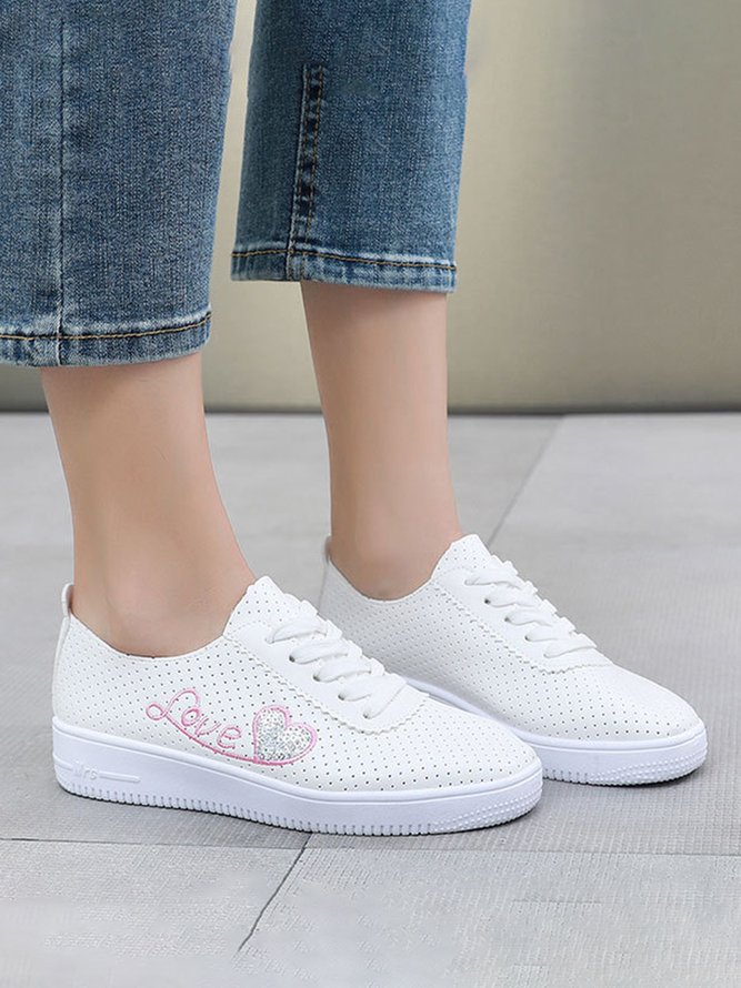 Love Embroidery Heart Pattern Breathable Soft Sole Skate Shoes