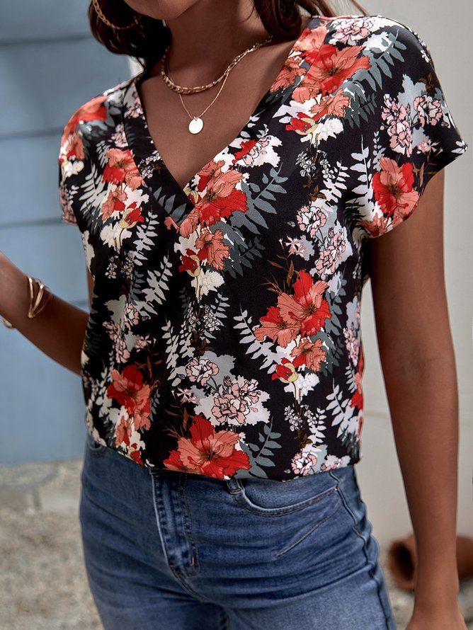 Regular Fit V Neck Casual Floral T-Shirt