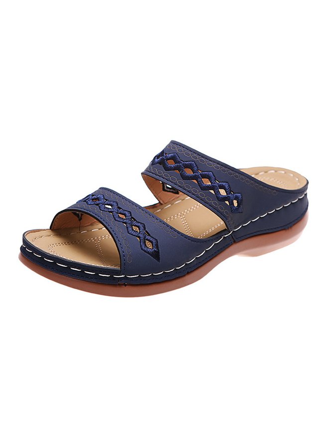 Retro Style Hollow Out Circular Embroidery Foot Casual Slippers