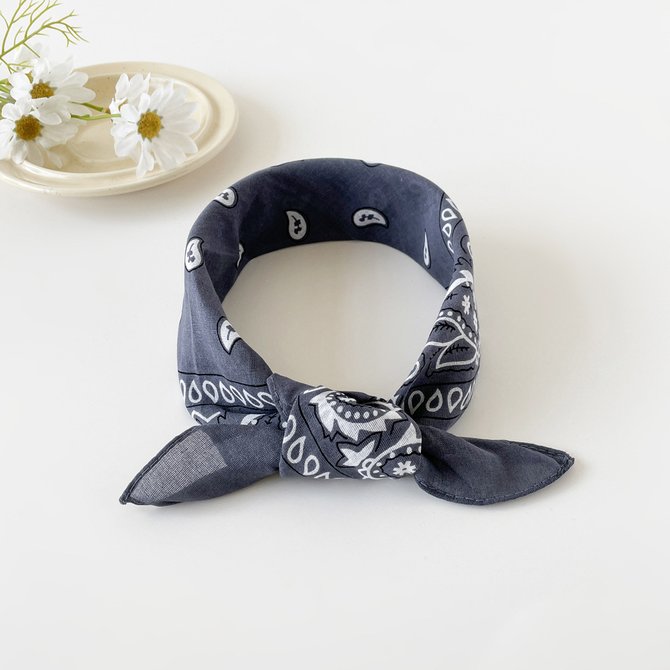 Side view of Women Painting Y2k All Season Printing Breathable Music Festival Beach Style Headbands Silk Hair Accessories