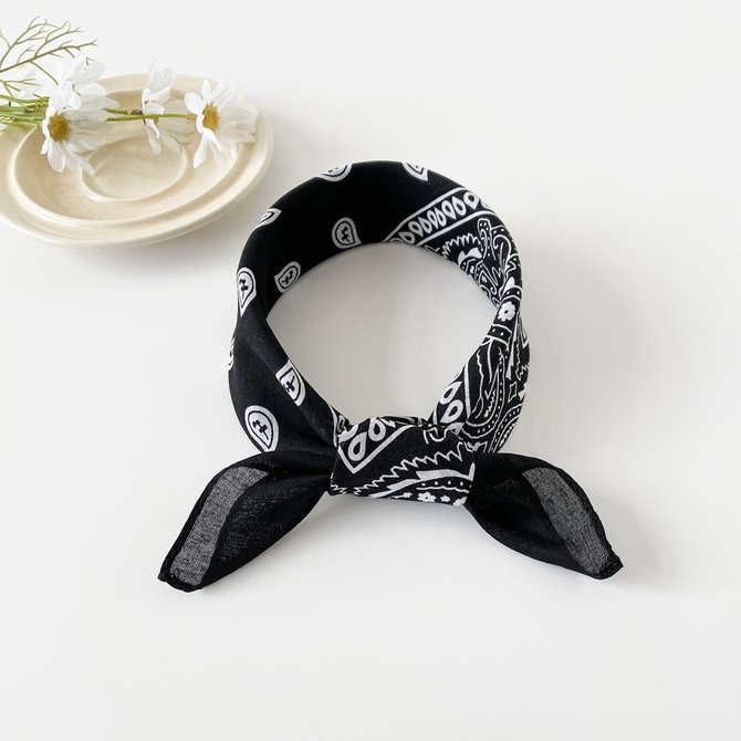 Side view of Women Painting Y2k All Season Printing Breathable Music Festival Beach Style Headbands Silk Hair Accessories