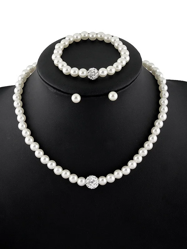 Side view of Women Vintage Plain All Season Beading Prom Rhinestone Chain Necklaces Necklaces