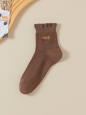 Side view of Street All Season Embroidery Patterns Cotton Printing Breathable Commuting Over the Calf Socks Regular Socks for Women