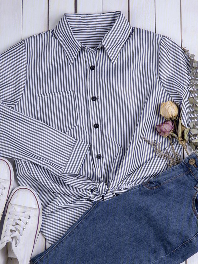 buttoned collar